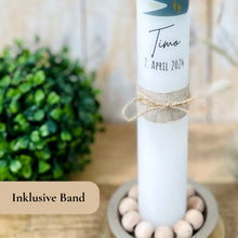 Lade das Bild in den Galerie-Viewer, Kommunionkerze &quot;Timo &quot; Eukalyptus Regenbogen - personalisiert
