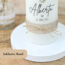 Lade das Bild in den Galerie-Viewer, Taufkerze &quot;Alberto&quot; Eukalyptuskreuz - personalisiert
