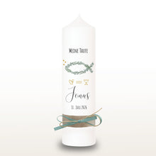 Lade das Bild in den Galerie-Viewer, Taufkerze &quot;Jonas&quot; Eukalyptusfisch - personalisiert
