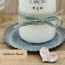 Lade das Bild in den Galerie-Viewer, Taufkerze "Marlin" Eukalyptus Regenbogen - personalisiert
