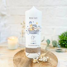 Lade das Bild in den Galerie-Viewer, Taufkerze &quot;Otto&quot; Wal hell blau mit christlichen Symbolen - personalisiert
