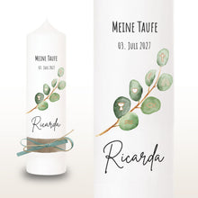 Lade das Bild in den Galerie-Viewer, Taufkerze &quot;Ricarda&quot; Eukalyptusfisch Spruch - personalisiert
