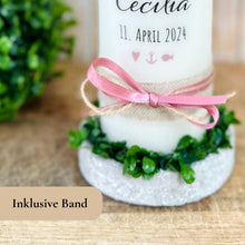 Lade das Bild in den Galerie-Viewer, Taufkerze "Cecilia" Eukalyptus Regenbogen - personalisiert
