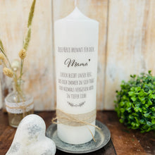 Charger l'image dans la galerie, Trauerkerze "Wolfi" - personalisiert
