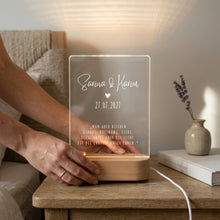 Charger l'image dans la galerie, VILLA ROSA LOTTA Hochzeitsgeschenke für Brautpaar – LED-Acrylglas Nachtlicht
