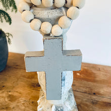 Load image into Gallery viewer, Boho Holz Kreuz &quot;Bosso&quot; groß mit Holzperlenkette -Wohndeko-
