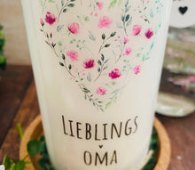 Lade das Bild in den Galerie-Viewer, Geschenk Kerze &quot;Lieblings Oma&quot; zum Muttertag
