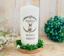 Lade das Bild in den Galerie-Viewer, Geschenk Kerze Osterkerze &quot;Ferd&quot; - Ostergrüße
