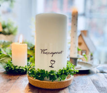 Load image into Gallery viewer, Geschenk Kerze &quot;Therapeut Wein&quot;
