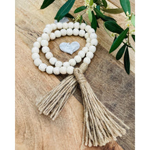 Load image into Gallery viewer, Holzperlenkette &quot;BONO&quot; mit Quaste / Tassel Boho Ibiza Stil Kerzenkranz
