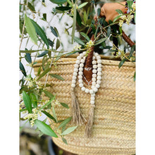Load image into Gallery viewer, Holzperlenkette &quot;BONO&quot; mit Quaste / Tassel Boho Ibiza Stil Kerzenkranz

