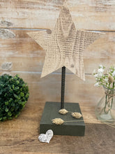 Load image into Gallery viewer, Natur Stern Dekoaufsteller ca. 29cm
