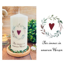 Load image into Gallery viewer, Trauerkerze &quot;Mina&quot; *Für immer in unseren Herzen* Spruch
