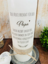 Lade das Bild in den Galerie-Viewer, Trauerkerze &quot;Wolfi&quot; * Papa Diese Kerze brennt | niemals vergessen | In tiefer Liebe* mit Spruch - personalisierbar

