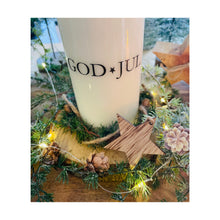 Lade das Bild in den Galerie-Viewer, Weihnachtskerze/Adventskerze &quot;GOD JUL&quot; Skandi schwarz
