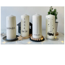 Lade das Bild in den Galerie-Viewer, Weihnachtskerze/Adventskerze &quot;Hjördis&quot; Kalenderkerze 1-4 GOD JUL
